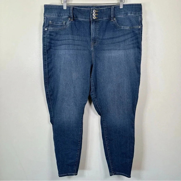 Torrid Womens Size 24T Super Stretch Jeggings WomensShort High Rise Jeans Denim - Picture 3 of 16